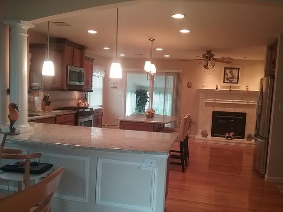 2nd image of 155 Port Royal Dr