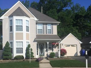 134 Hamlet Ct, Toms River, NJ 08753