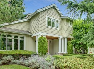 8712 SE 44th Pl, Mercer Island, WA 98040