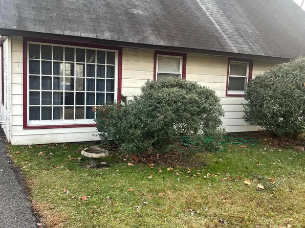 6 Patriot Ln, Willingboro, NJ 08046