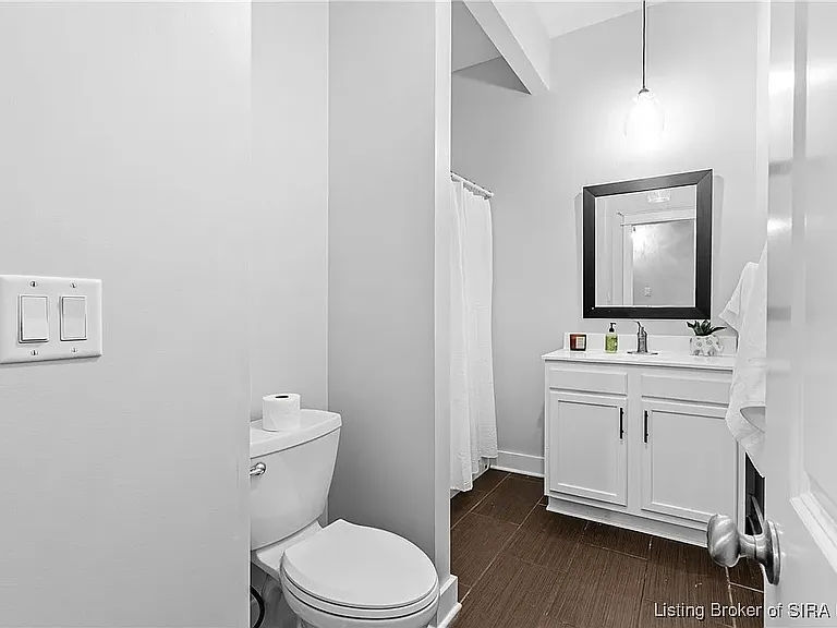 1744 Ekin Ave — Photo 24