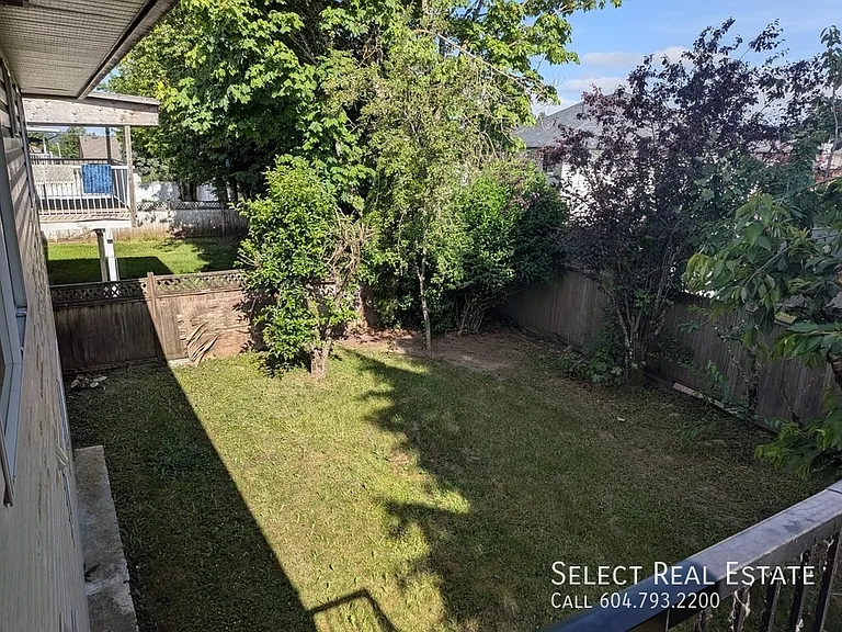 31033 Upper Maclure Rd — Photo 6