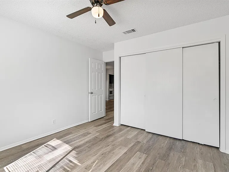 8703 Pineridge Dr #B — Photo 12