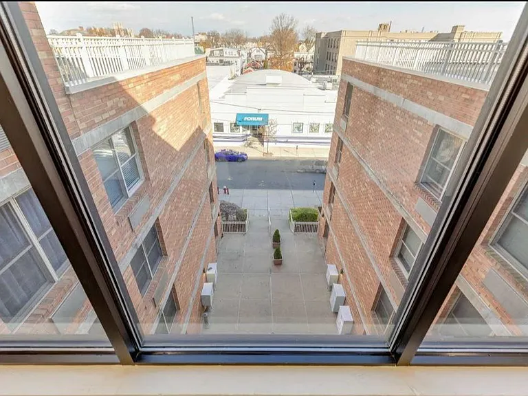 35 W 25th St #33 — Photo 11