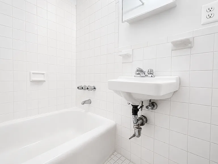 936 W End Ave #B8 — Photo 8