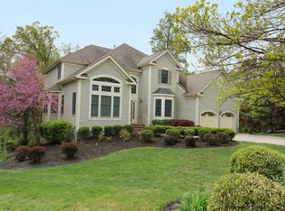 28 Beacon Crest Dr, Basking Ridge, NJ 07920