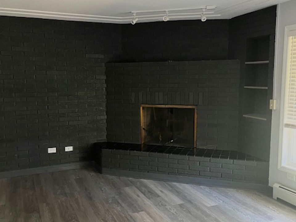 1st image of 402 W Arrowhead Rd #1