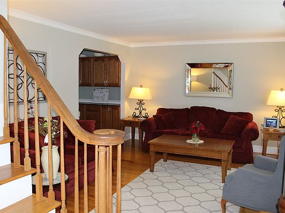 3rd image of 3817 Mansfield Dr