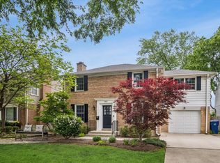 1815 Oak Ave, Northbrook, IL 60062