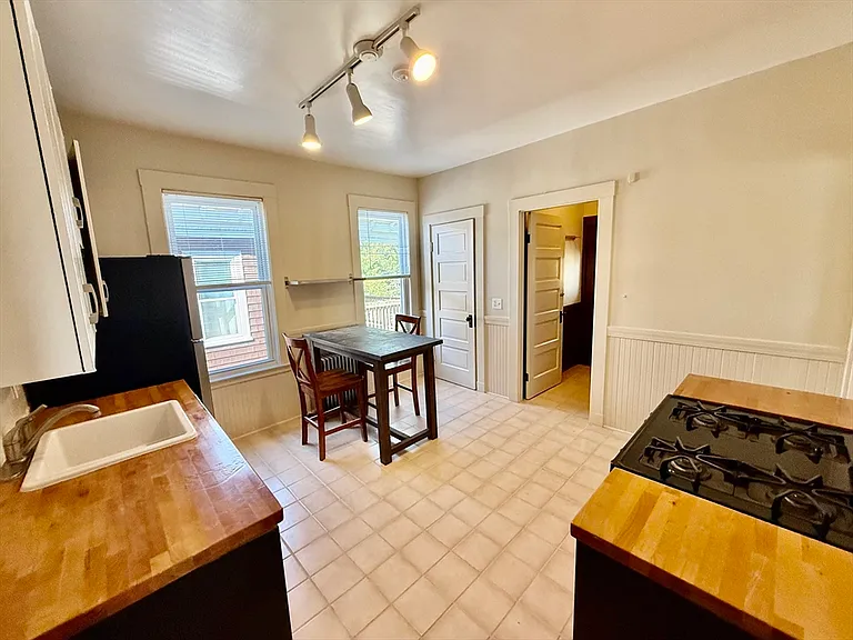7 Chase St #3 — Photo 10