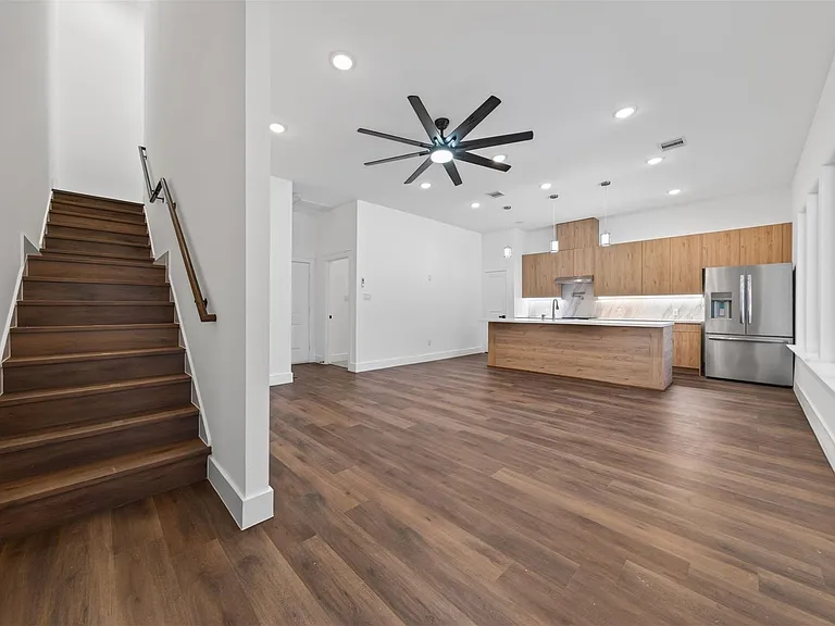 2714 Drew St — Photo 11