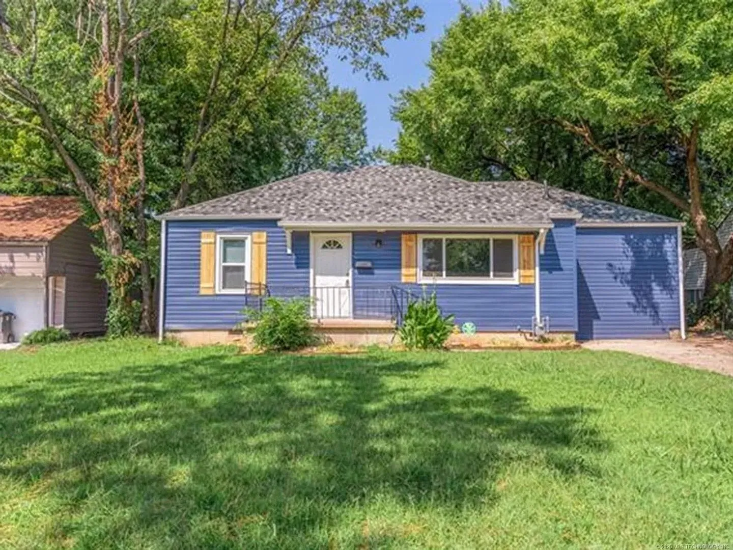 3 Bed | 2 Bath | Updated | Tulsa — Photo 2