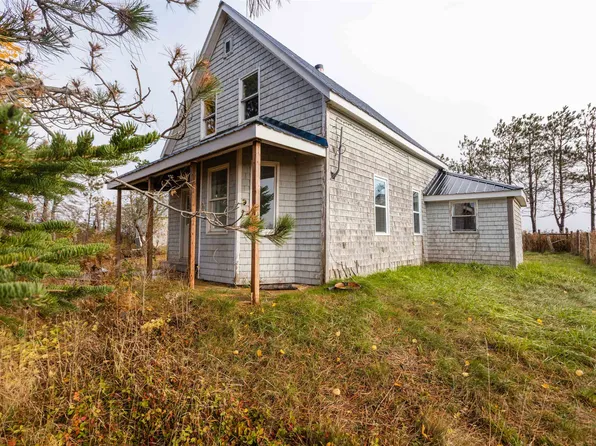 842 Strathcona Rd, Saint George's Parish, PE C0A 2A0