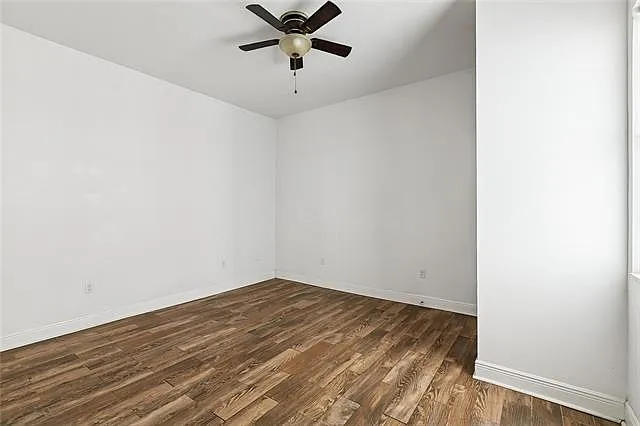 2712 Marengo St — Photo 9