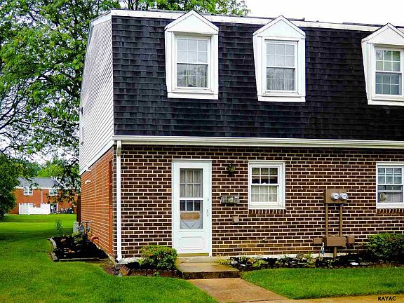 2nd image of 1641 Devers Rd