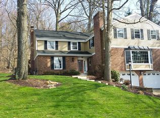 109 Dixon Dr, Pittsburgh, PA 15209