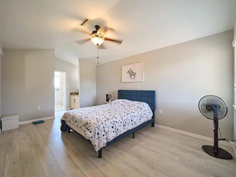 13201 Glenmoor Dr — Photo 20