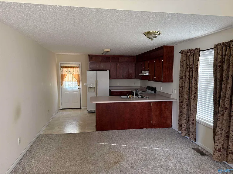 30401 Fort Hampton St — Photo 3