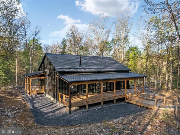 606 Evergreen Farms Dr, Wardensville, WV 26851