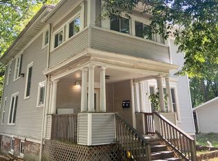 604 S Busey Ave #2, Urbana, IL 61801