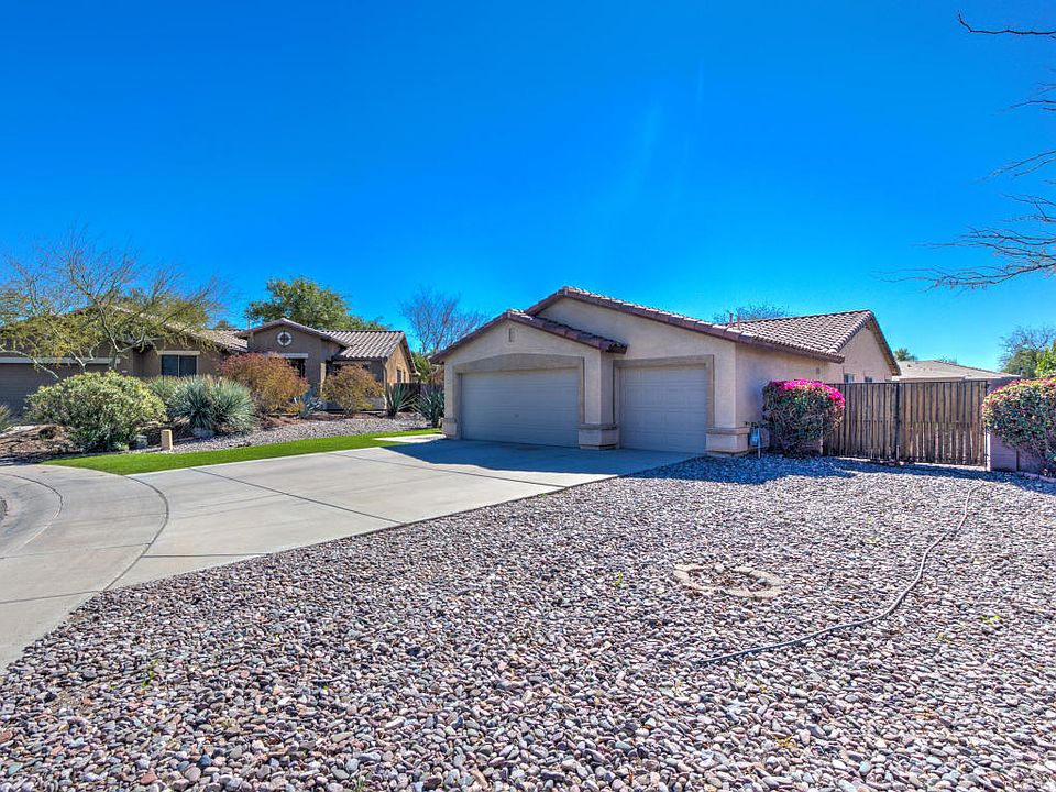 1st image of 2567 E Carla Vista Dr