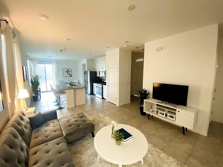40525 W Hillman Dr — Photo 3