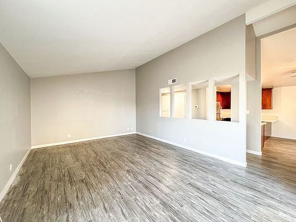 4th image of 5092-5112 Pearce Dr #3