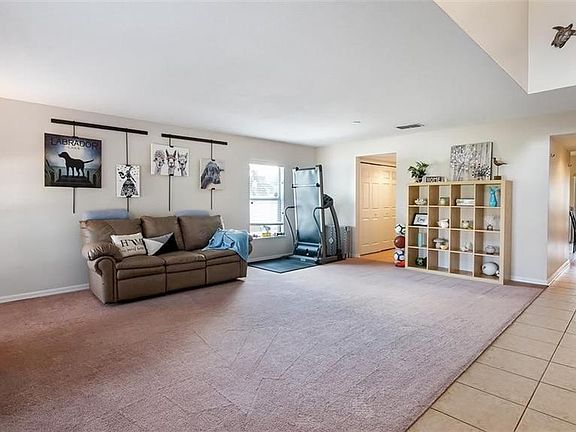 4th image of 1962 Thorngate Ln