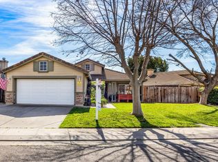 1695 Marenda Dr, Dixon, CA 95620