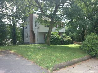 52 Vershire St, West Roxbury, MA 02132