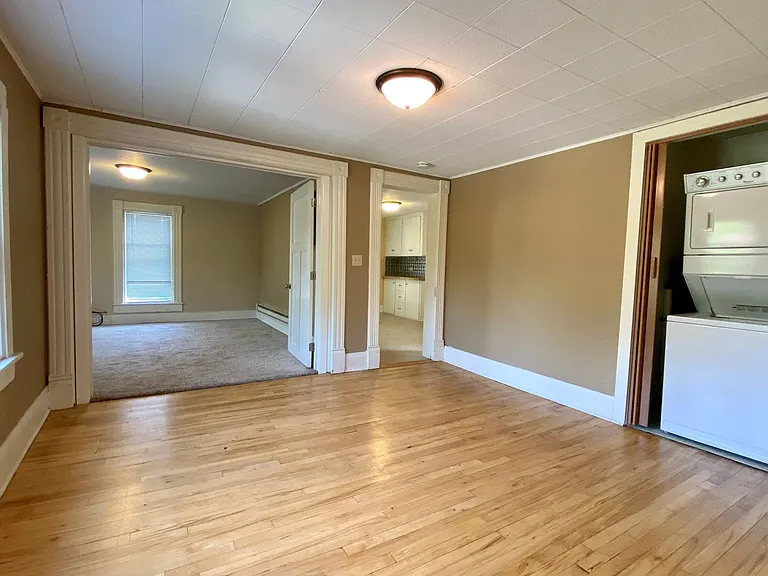 516 Erin St — Photo 13