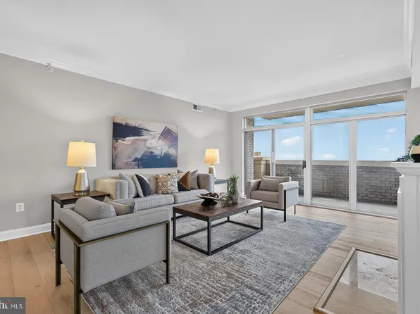 11776 Stratford House Pl APT 1303, Reston, VA 20190