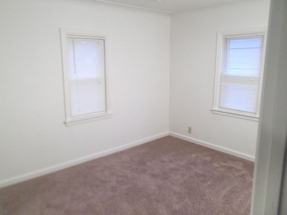 5th image of 414 Glenwood Ave