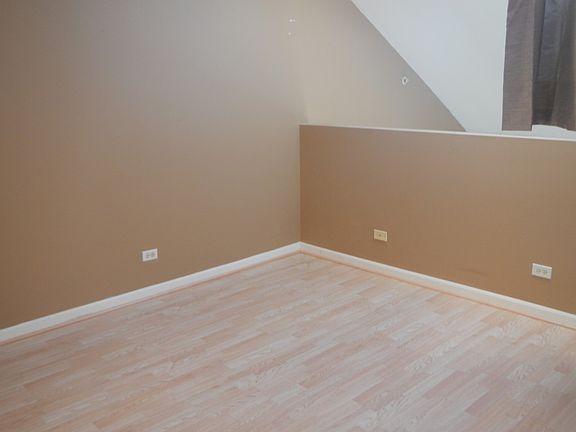 5th image of 5S560 Paxton Dr APT G