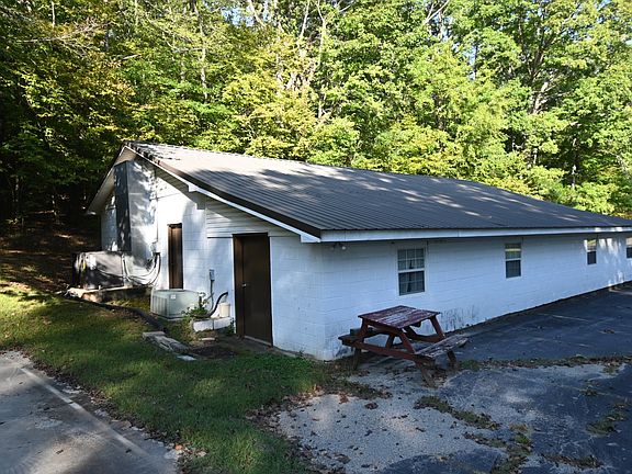 3rd image of 2222 Waynesboro Hwy