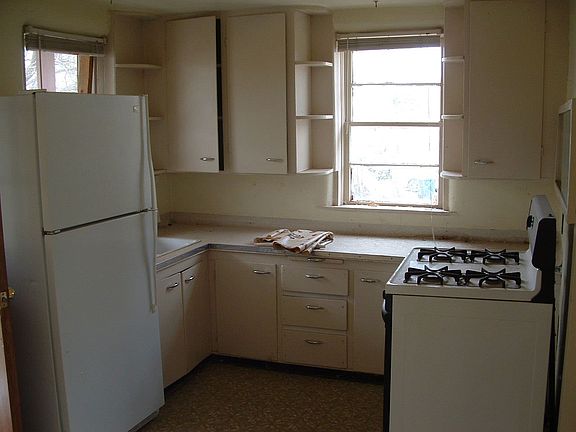 3rd image of 406 Camino Del Sol