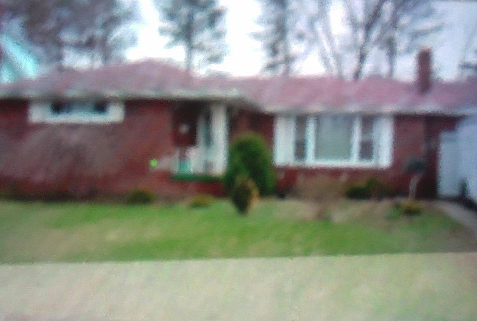 1st image of 647 W Evergreen Ave