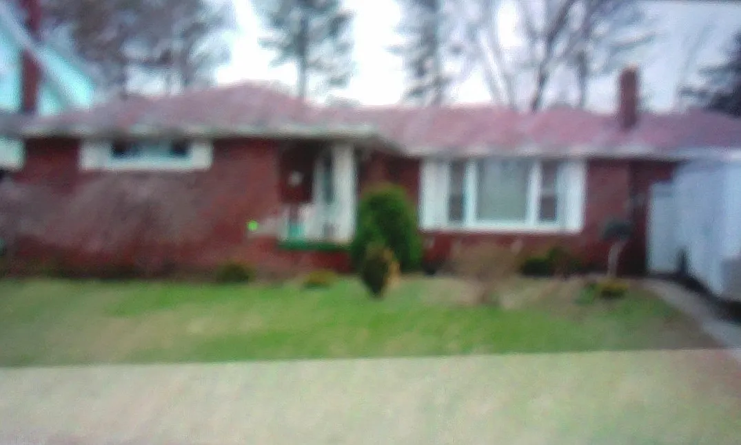 647 W Evergreen Ave photo 1