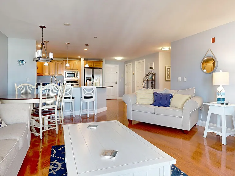 1 E Grand Ave #403 — Photo 5