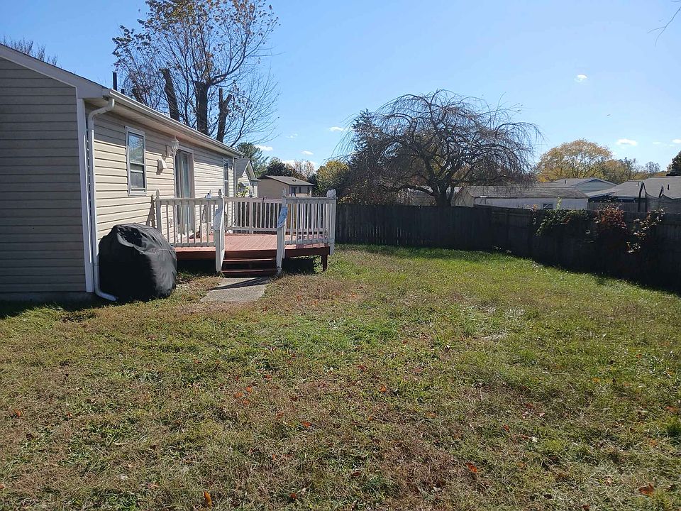 2nd image of 2113 Kaiser Dr