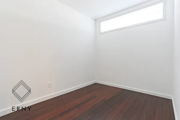 Rented by ERNY LLC | media 38