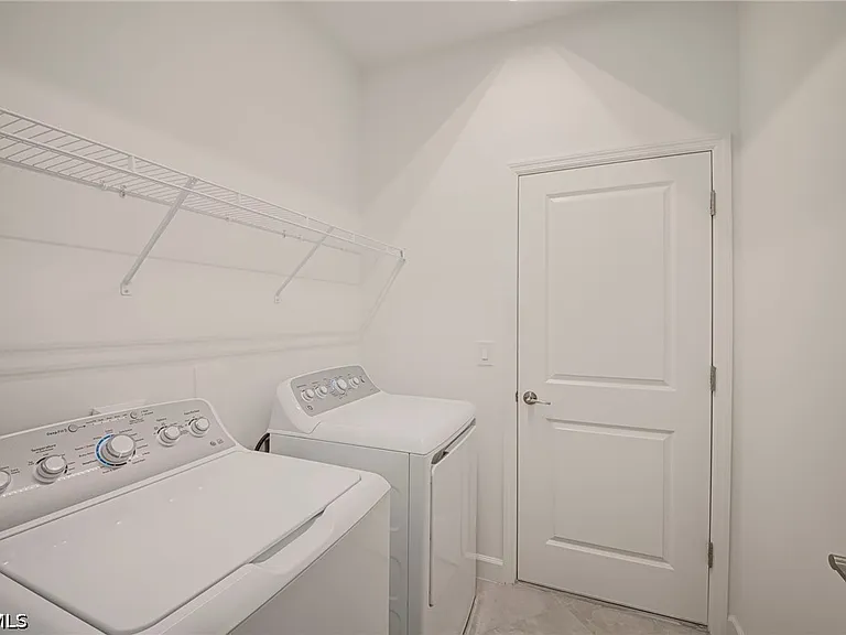 20601 Hazelnut Ct — Photo 26