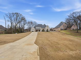 1394 Stone Gate Dr, Hernando, MS 38632