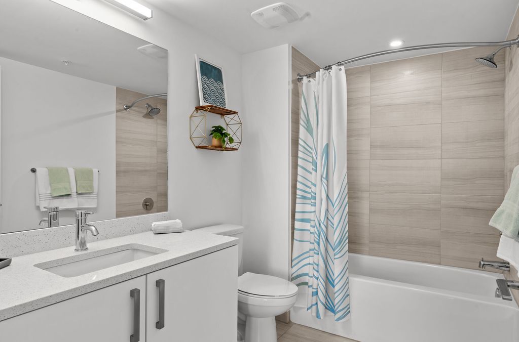 200 NE 1st Ave #107, photo 7