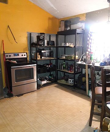 4th image of 1415 N Waterman Ave