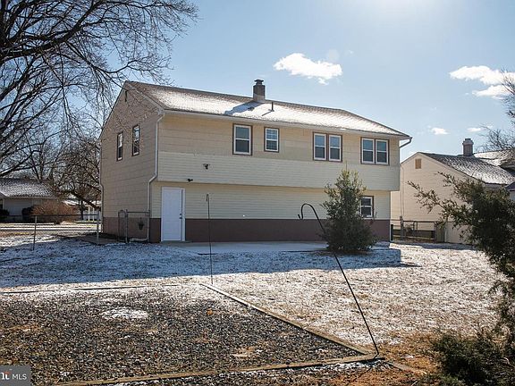 5th image of 151 E Lois Dr