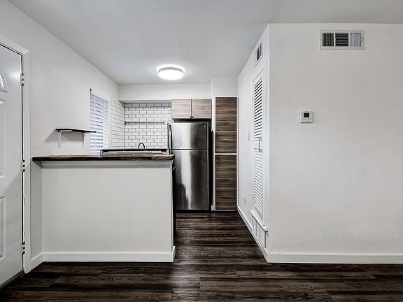 3rd image of 4111 Avenue A APT 102