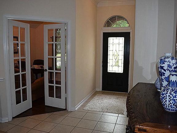 2nd image of 214 Riverway Bluff Ln