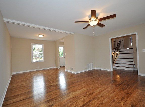 5th image of 3592 Westhampton Dr