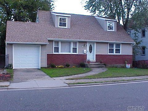 1st image of 433 Roquette Ave